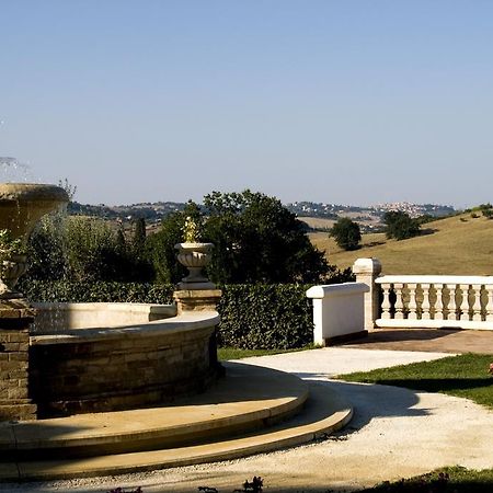 Hotel Villa Castellani Mogliano Eksteriør billede